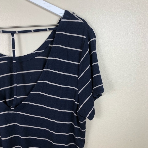 Chaser Navy Blue and White Short Sleeve Tee Strappy Back Medium - Picture 7 of 9